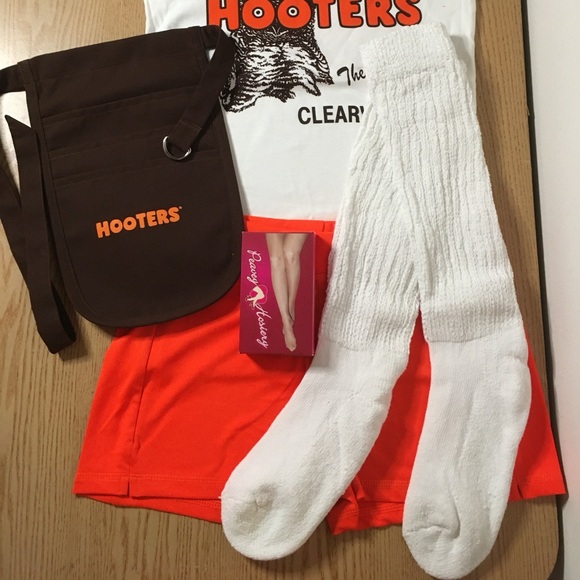 New Hooters Girl Uniform Tank Shorts Socks Hose & Pouch From Clearwater Small - Picture 2 of 16
